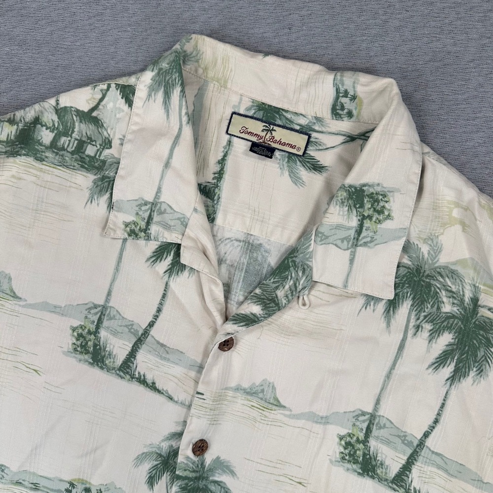 Tommy Bahama Hawaiian Shirt Mens XXL Green Cream Silk Tropical Island Palm Tree